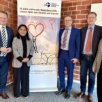 Von links im Bild: Frank Schwabe, Dr. Dyah Krismawati, Dr. Uwe Schneidewind, Dr. Jochen Motte und Thea Hummel.